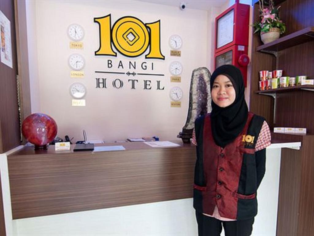 101 Hotel Bangi Eksteriør billede